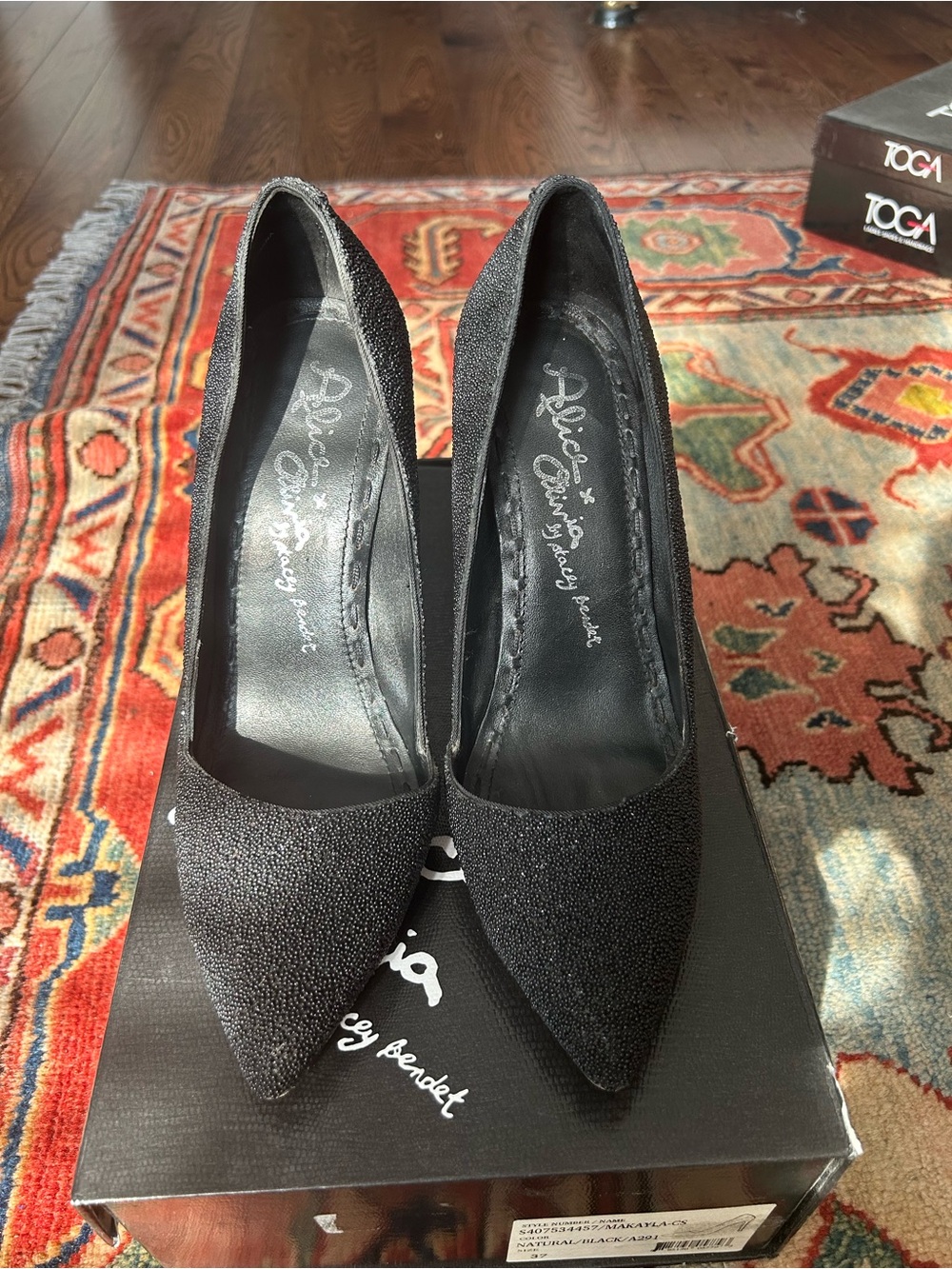 Jessica Simpson Black Pointed Toe Glitter Pumps